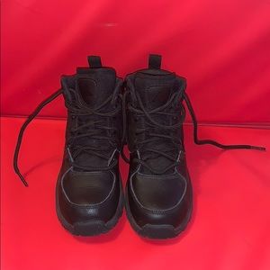 Boys- Nike ACG boots